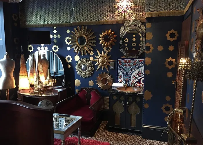Pavilion Hotel